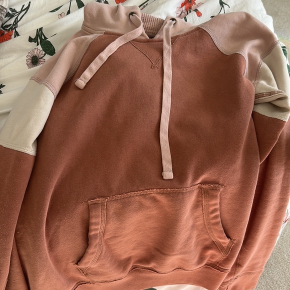 soft a&f fleece hoodie - Picture 2 of 3